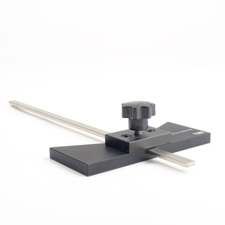 Regulowany środkownik stolarski