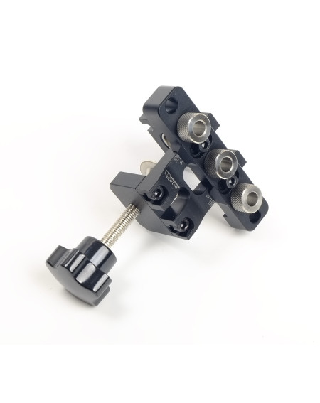 Szablon do mimośrodów typ D zamocowany docisk