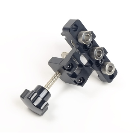 Szablon do mimośrodów typ D zamocowany docisk